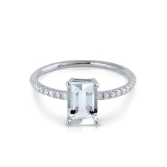 Anillo oro blanco diamantes con baguette de Aguamarina