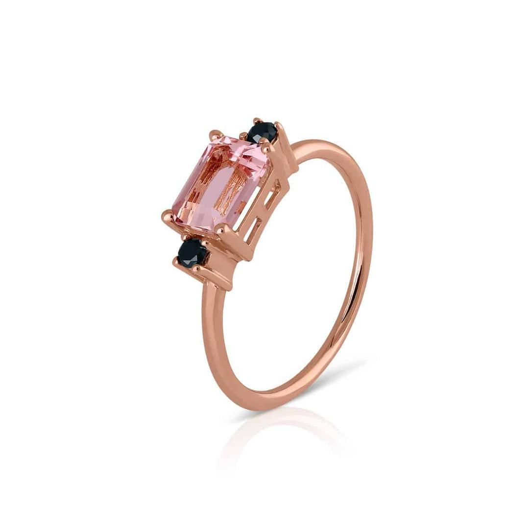 Anillo Oro Rosa Morganita con Brillantes Negros