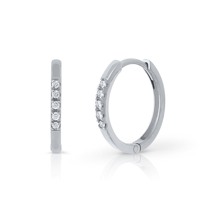 Gold earrings with 5 diamonds