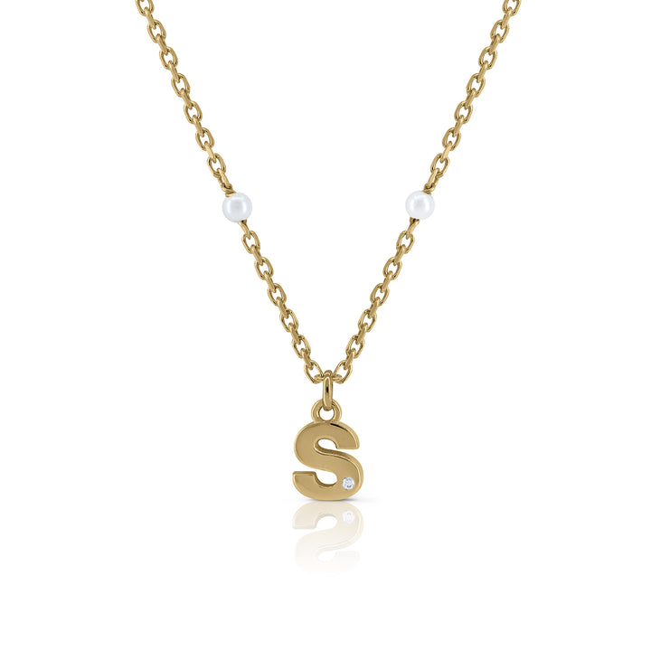 Collar Lilly letters