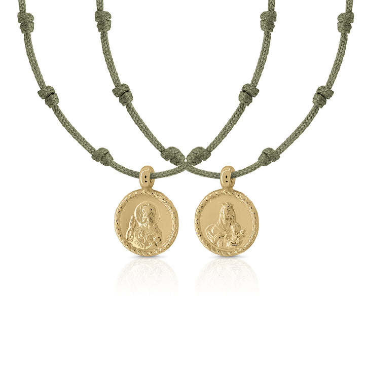 Gold necklace with a thousand macrame knots, scapular