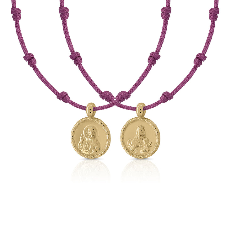 Gold necklace with a thousand macrame knots, scapular