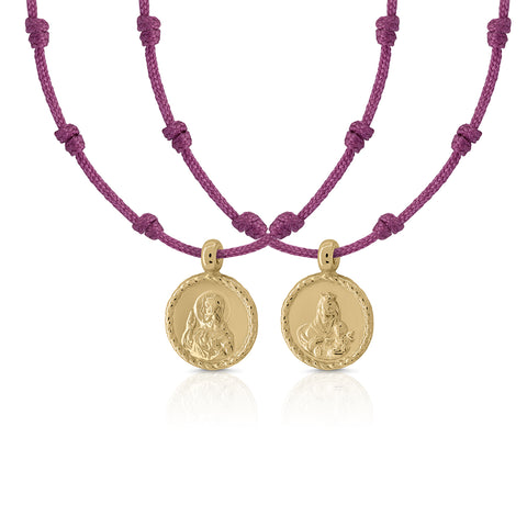 Gold necklace with a thousand macrame knots, scapular